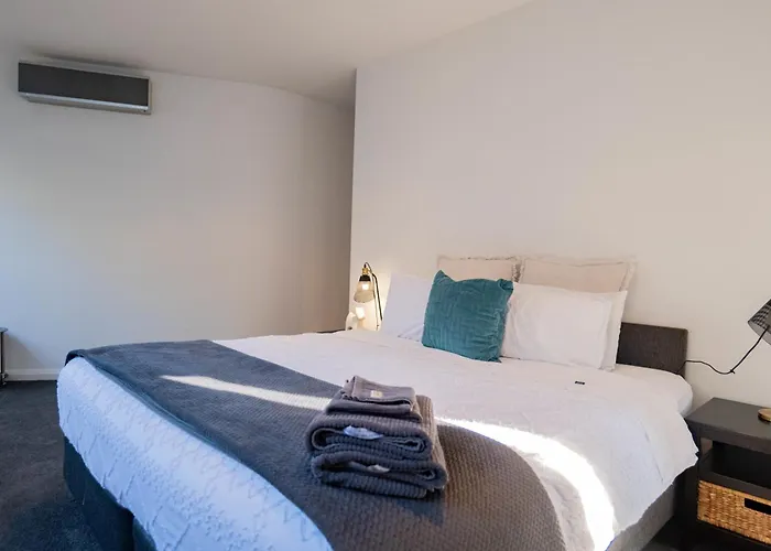 Large Executive 3 Bedroom