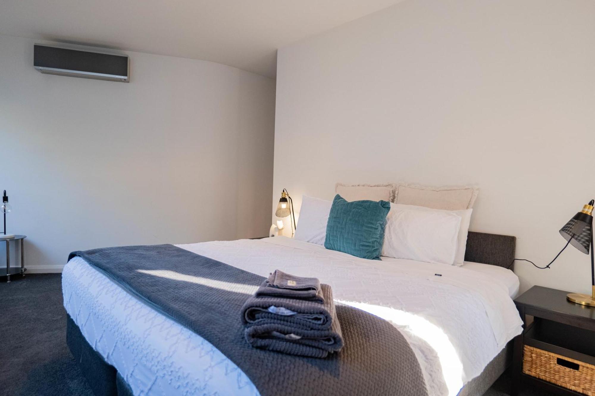 Apartment Large Executive 3 Bedroom Yarralumla