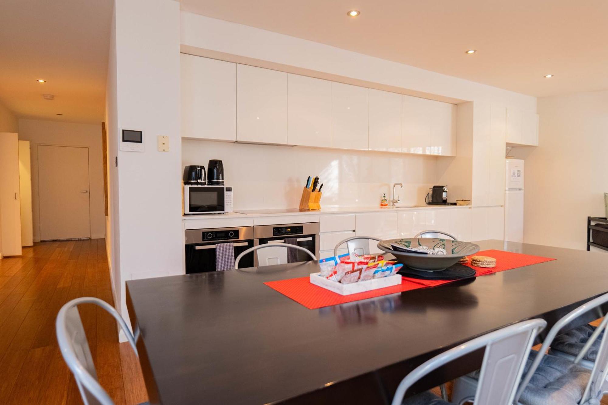 Large Executive 3 Bedroom *