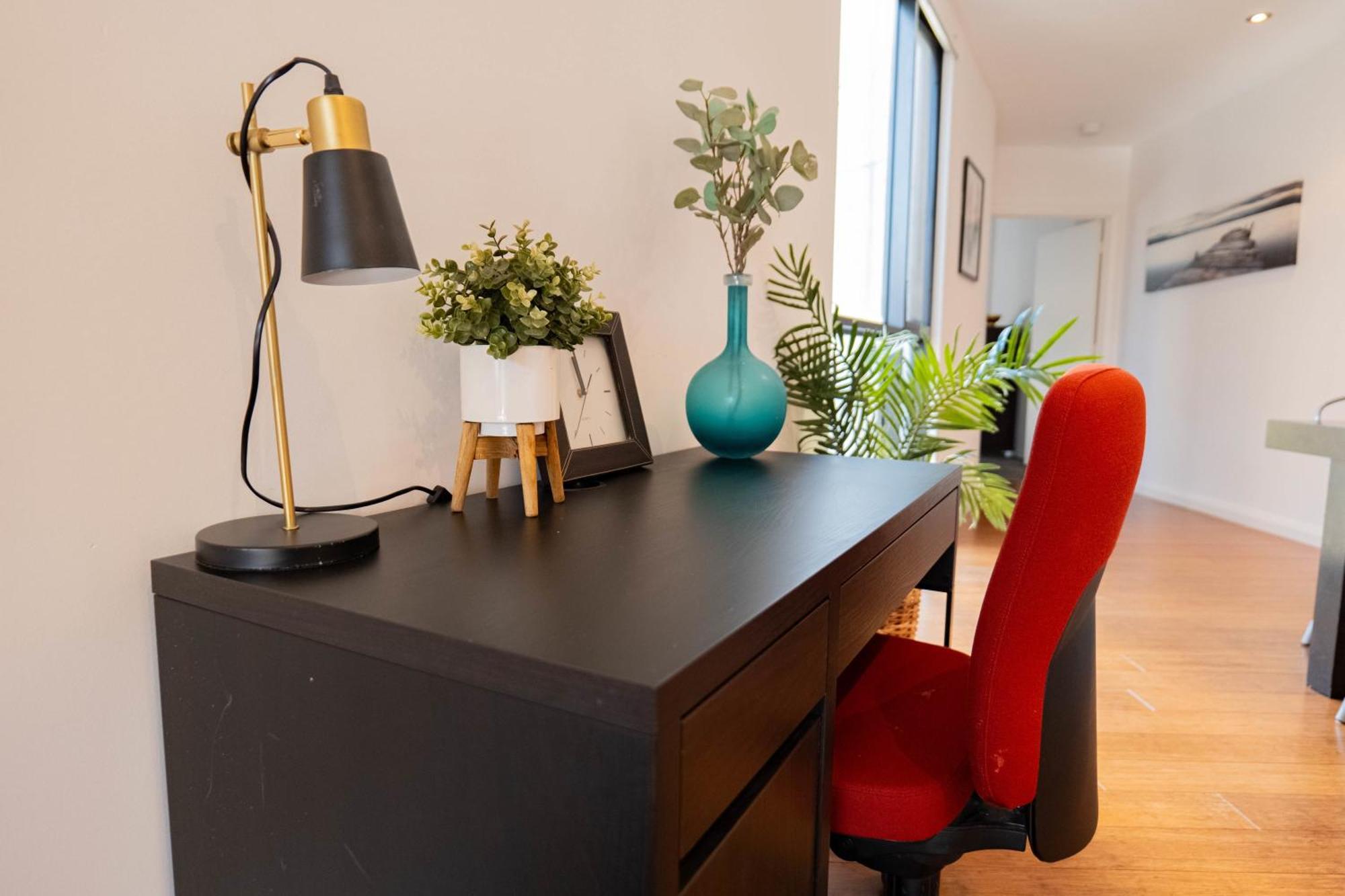 Large Executive 3 Bedroom * Yarralumla