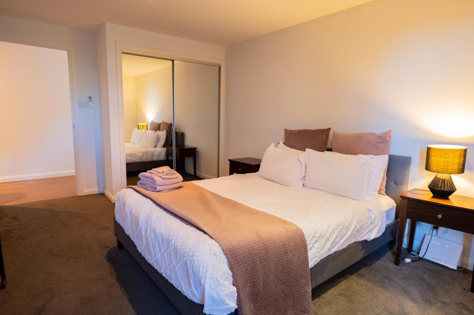 Large Executive 3 Bedroom * Yarralumla