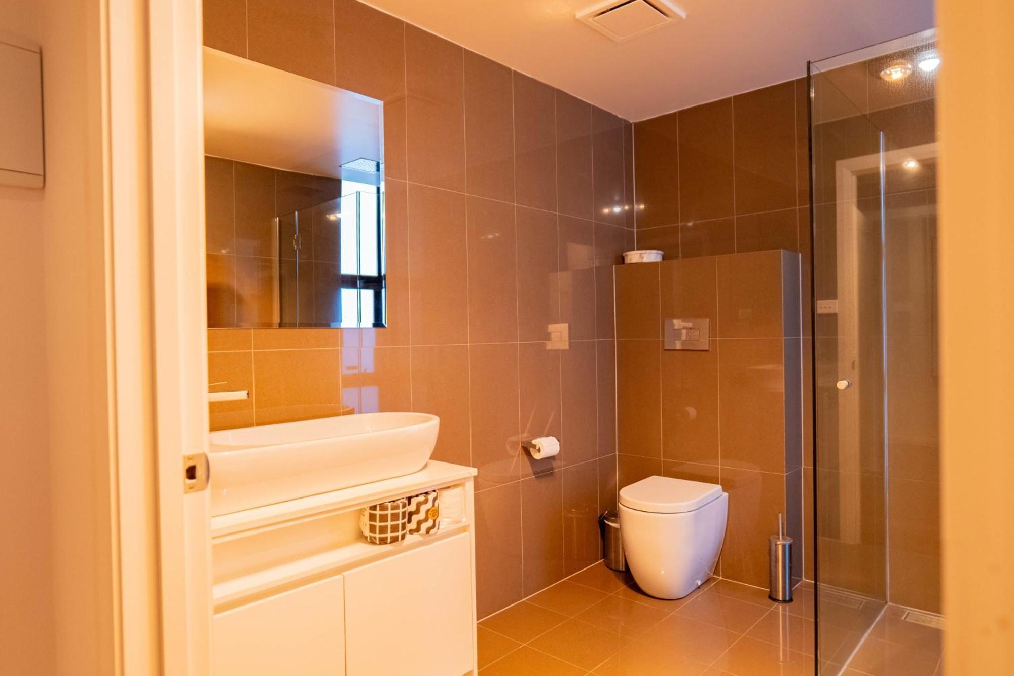 Large Executive 3 Bedroom *