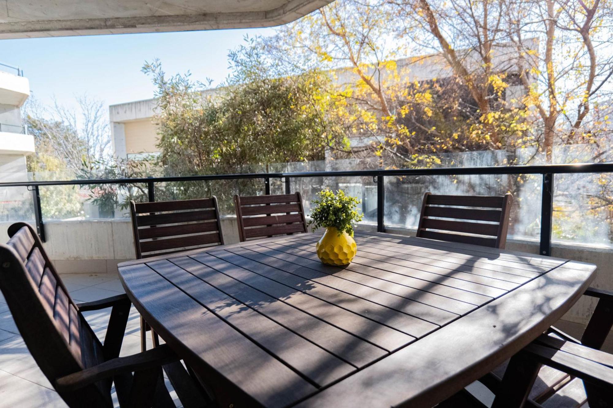 Apartment Large Executive 3 Bedroom Yarralumla